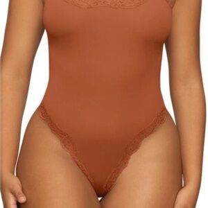 Skims Women's Lace Trim Bodysuit